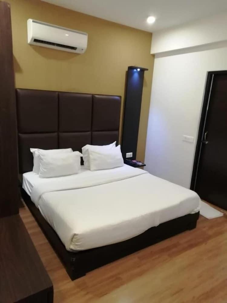 Sinq Beach Resort Calangute Zewnętrze zdjęcie