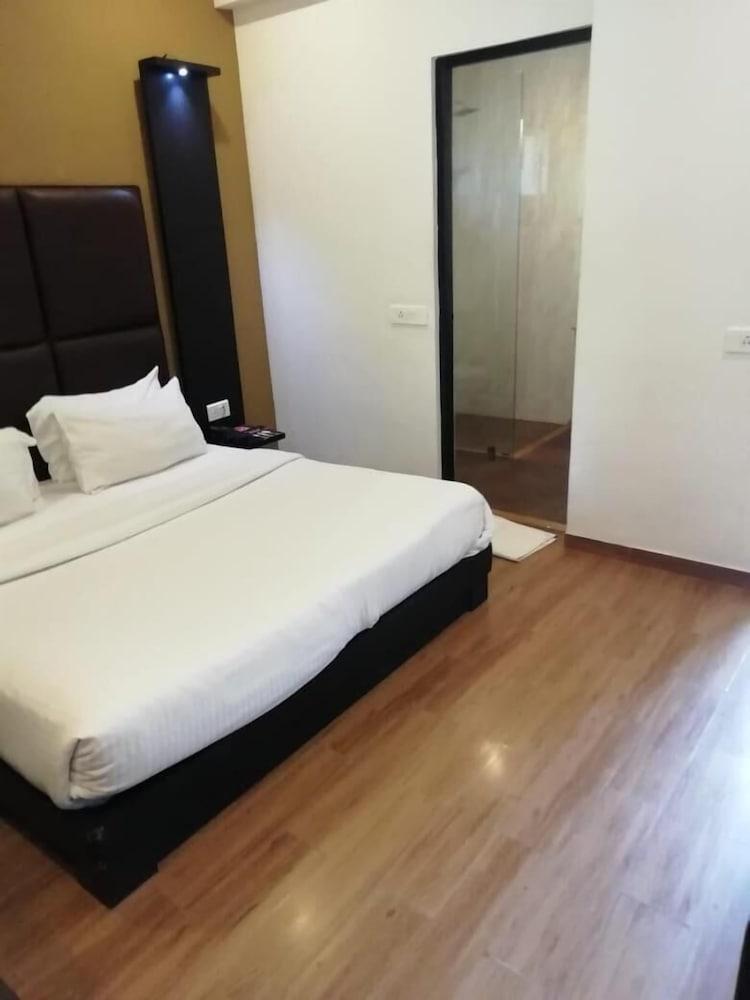 Sinq Beach Resort Calangute Zewnętrze zdjęcie